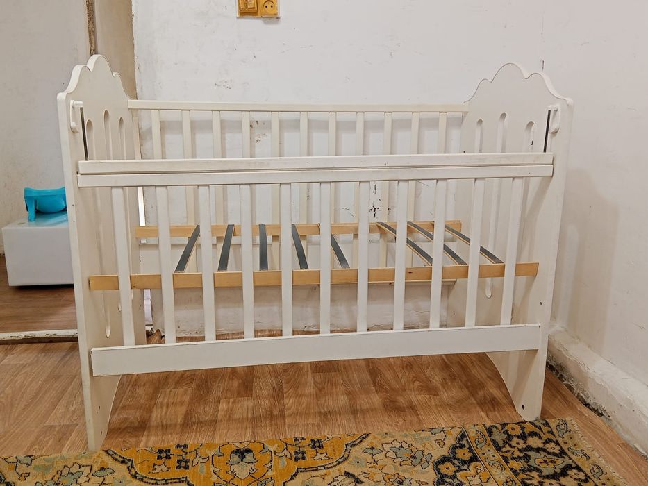 Продается детская кроватка строчно торг