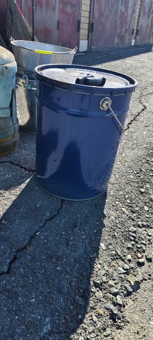 Продам мастику (битумная)