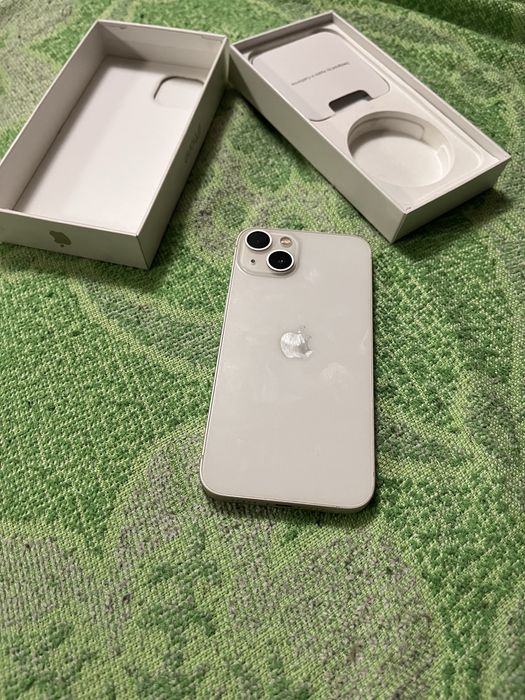 Продам iPhone 13