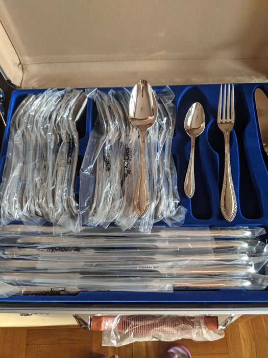 Продам набор столовых приборов ZEPTER