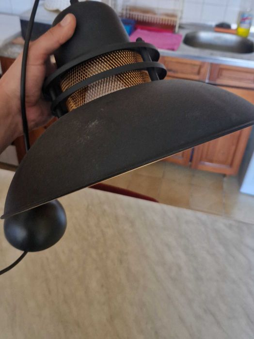 Подавам  черни лампи