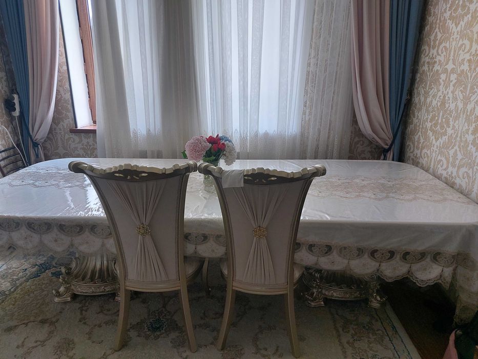 Стол стул для зал