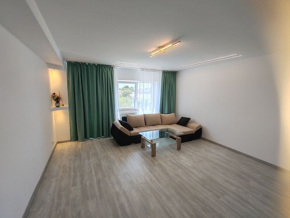 Închiriez Apartament cu 3 camere