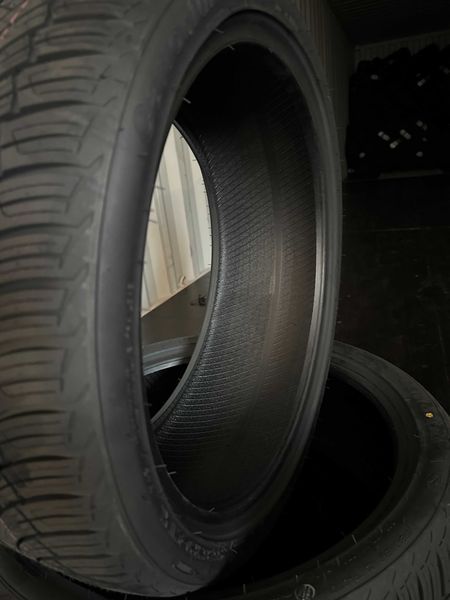 Нови Всесезонни Гуми Arivo Carlorful A/S 255/35R20 97W Xl Нов Dot