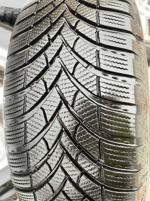 Set jante aliaj R16 5x112 cu anvelope de iarna 215 65 R16 Semperit