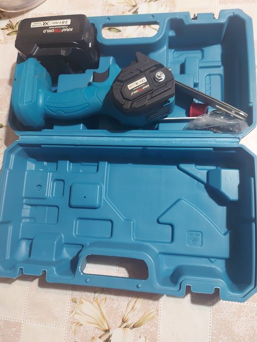 Акумулаторна резачка за клони