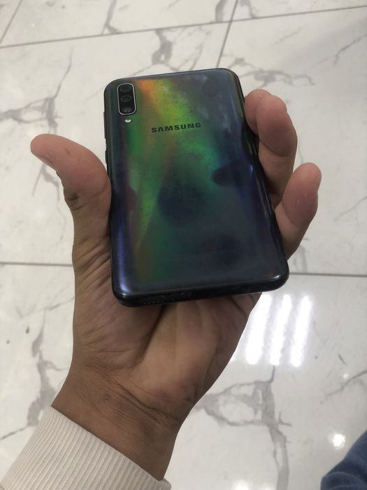 Samsung a50 64 gb holati alo