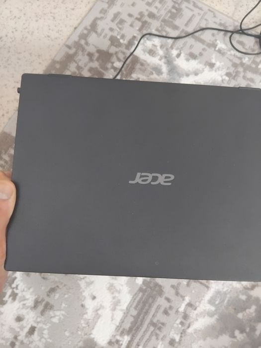 Нетбук Асер,зарядка есть,