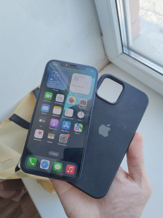 IPhone 12 в идеальном состоянии