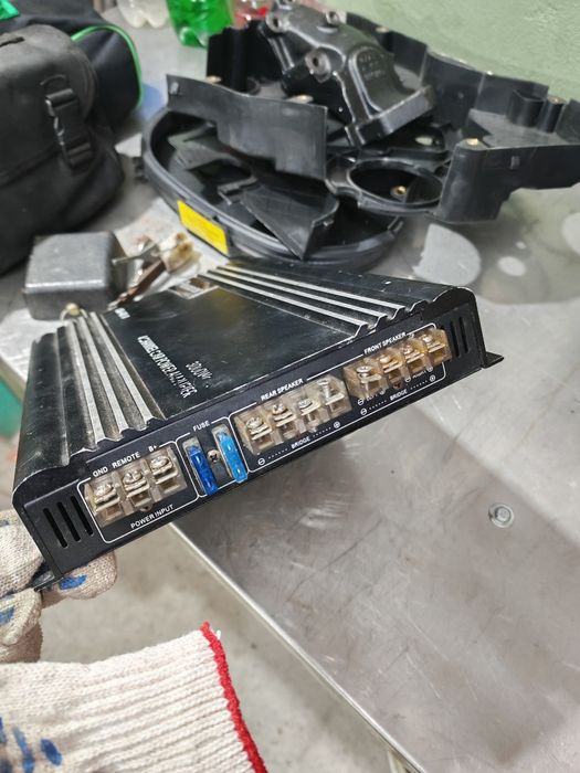 Продам усилитель