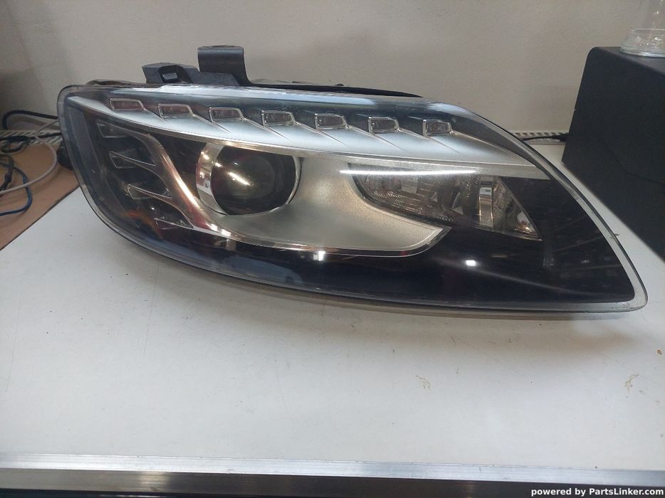 Far Xenon Dreapta Fata Audi Q7 (4Lb) [ 2006 - 2016 ] Oem 4L0941004Ac