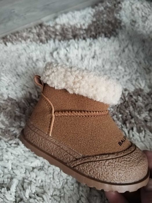 Продается Детская обувь