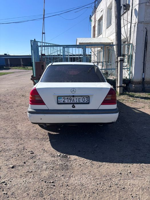Продам машину мерс