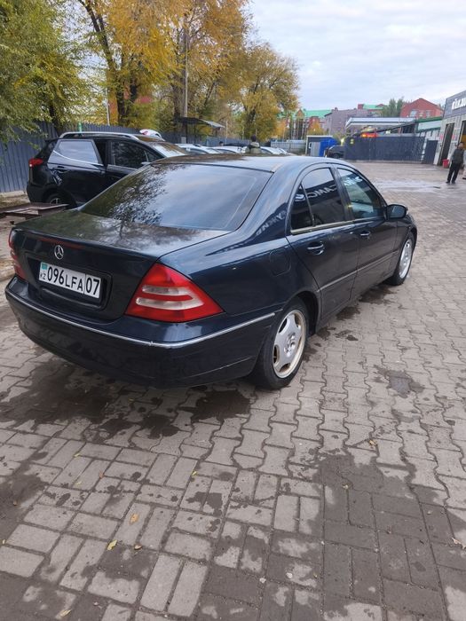 Продам Мерс с200