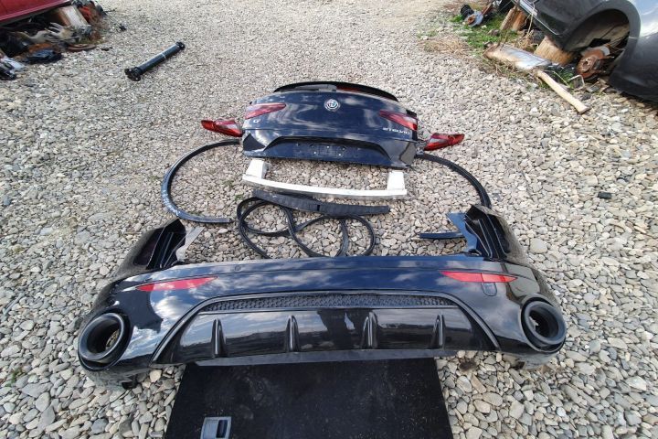 Dezmembrez Alfa Romeo Stelvio 949 [2017 - 2020] Crossover 2.2 D AT Q4 (180 hp)