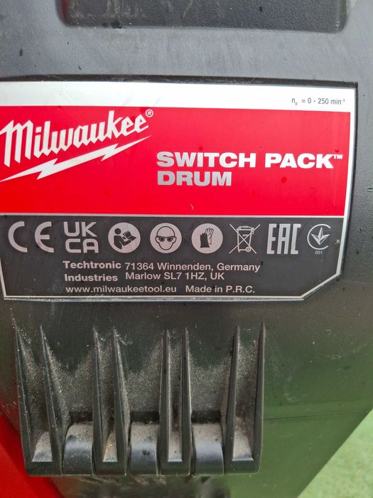 Машина за почистване на тръби и канали MILWAUKEE M18