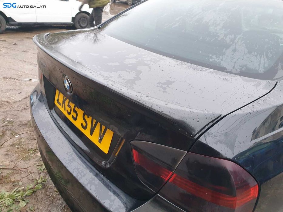Capota Portbagaj Dezechipata cu Eleron Lip Spoiler Sport Tuning BMW Seria 3 E90 2004 - 2011 Culoare 475/9 Black Sapphire Metallic [L0362] [Depozit]