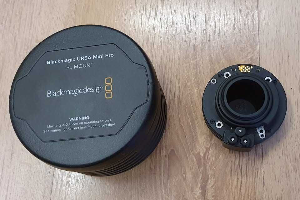 Кино камера Blackmagic Ursa Mini Pro G2 (4.6K) EF + PL