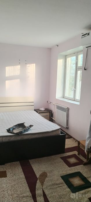 Чирчик, 4м/н 24дом,4этаж, 2х ком, 33000у.е