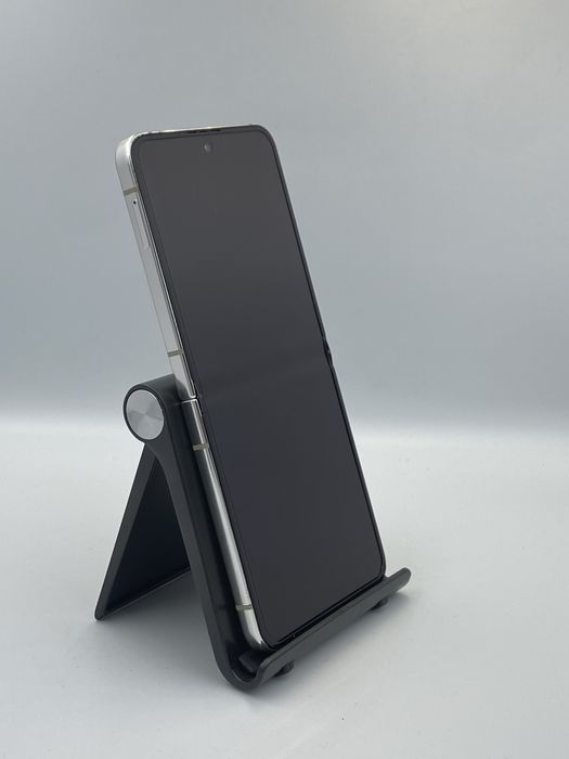 Samsung Z Flip 5 - 512gb memorie, 1 an garantie