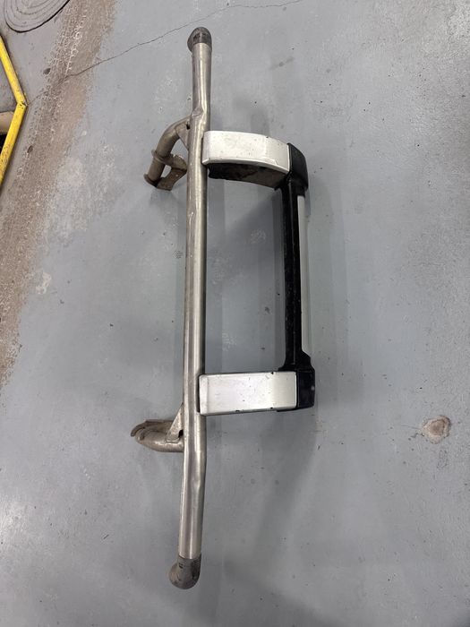 Продам кенгурятник Прадо 90