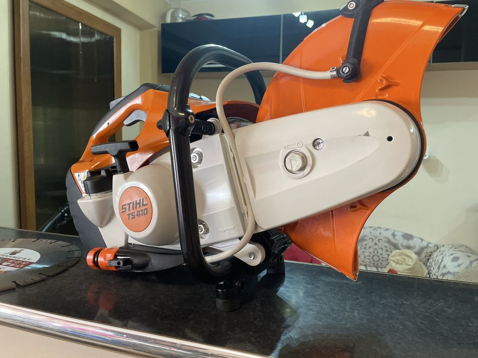 Se vine drujba  pentru taiat fier , beton , piatra marca STIHL  TS 410, noua