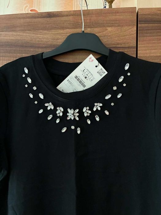 Тениска с декорация от Zara