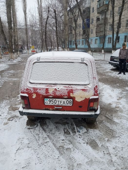 Машина нива срочно продаю