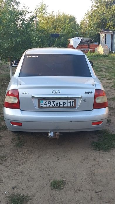 Продам машину,  приора