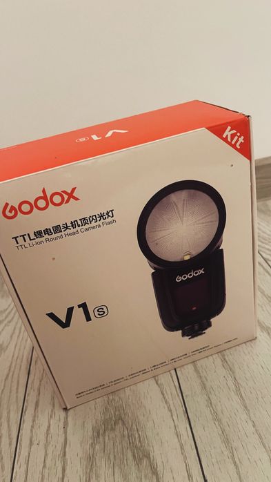Vând Godox V1S pentru Sony – NOU, în cutie