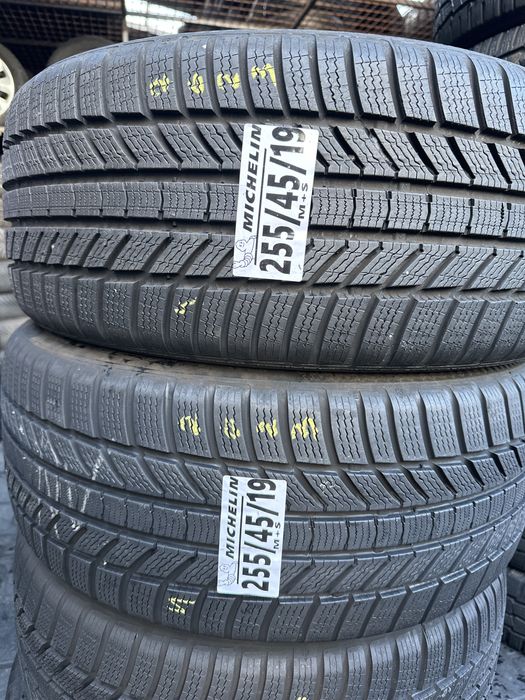 255/45/19 Michelin