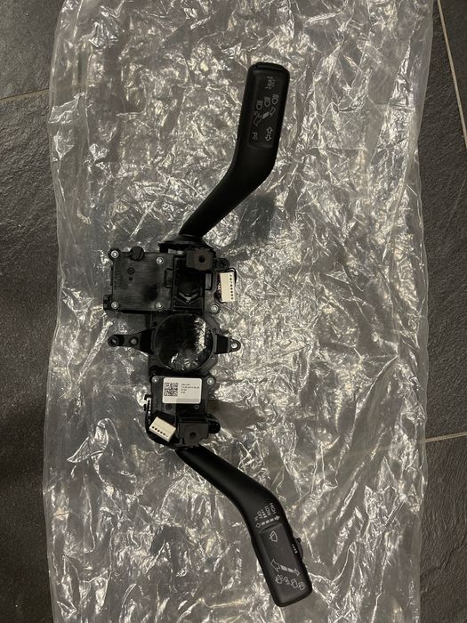 VW Passat B7 конзола за мигачи и чистачки