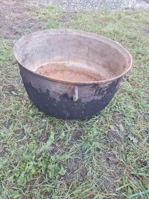 Tuci Ceaun vechi de fonta 50L