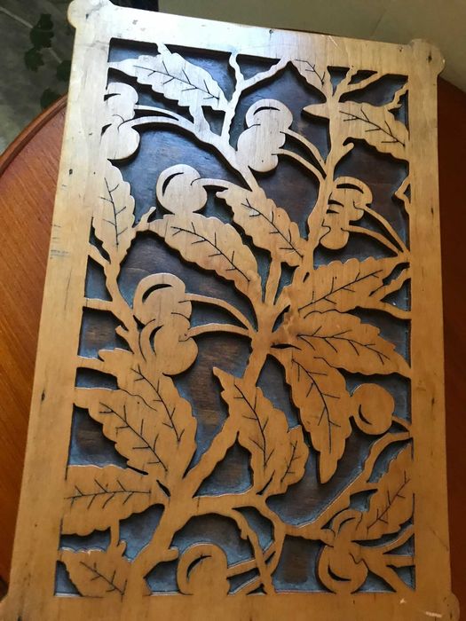 Продавам разкошна кутия от тиково дърво