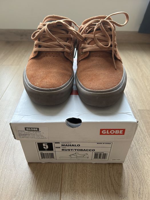 Велурени кецове Globe, 37 номер