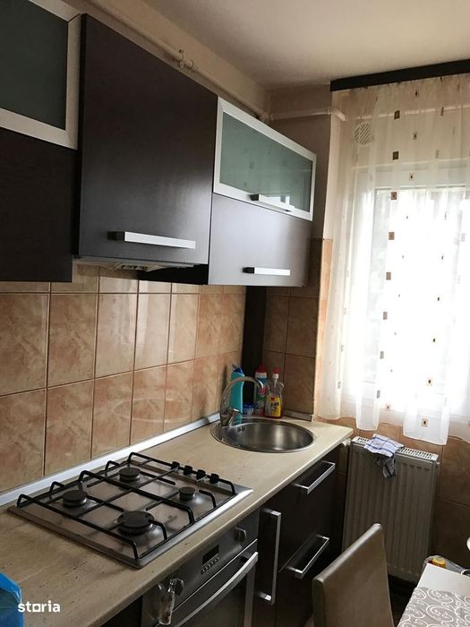 Inchiriez apartament 3 camere - cartier Manastur - Cluj