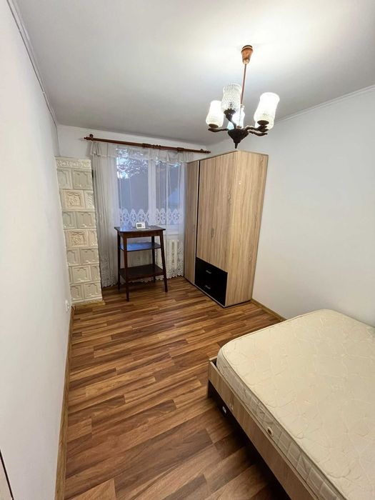 Inchiriez apartament 3 camere decomandate, central, BCR, Targu Neamt