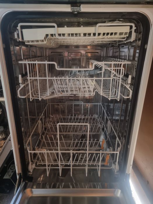 Miele съдомиална свободно стояща