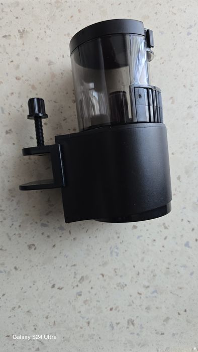 Автоматична хранилка за риби