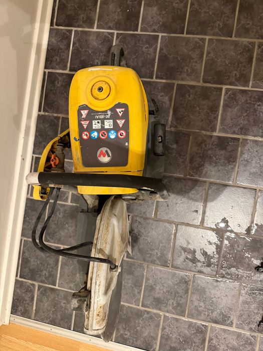 Drujbă Wacker beton plus 5 hilti