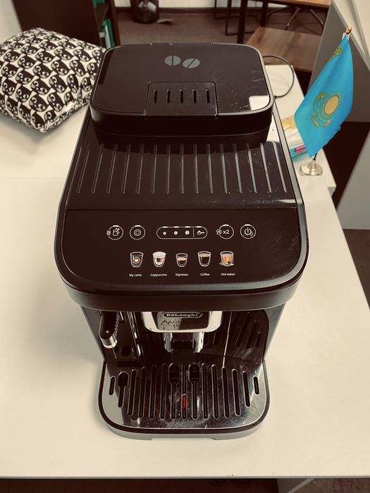 Кофемашина Delonghi