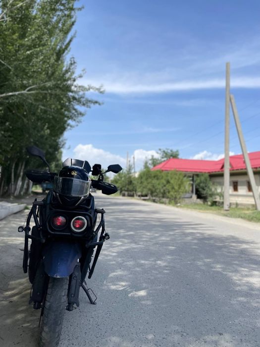 Tank skuter holati zor akrapovic glushetil qoʻyilgan
