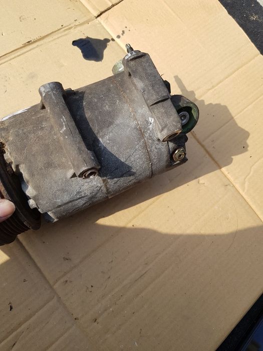Compresor climă, pompa vacuum ford focus 3,motor 1,6tdi, EURO 5