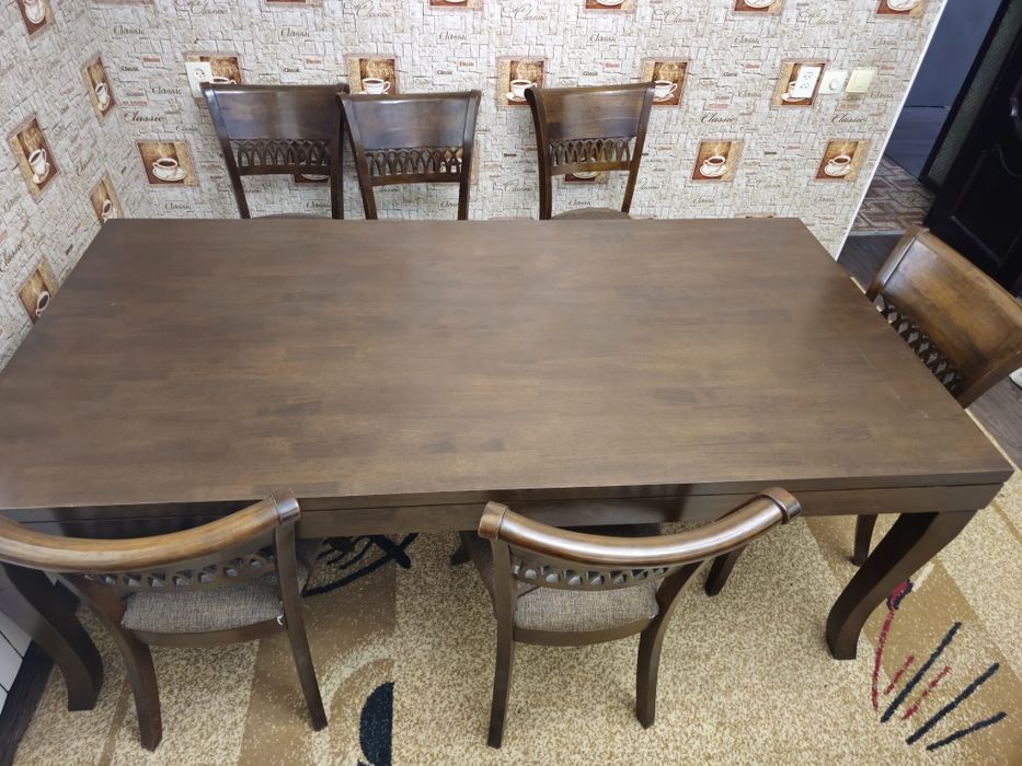 Стол обеденный. Стол кухонный