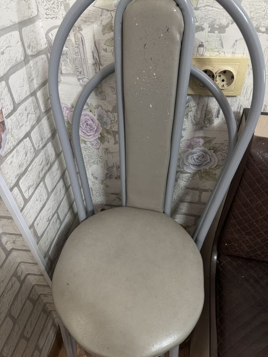 Продам стулья кухонный