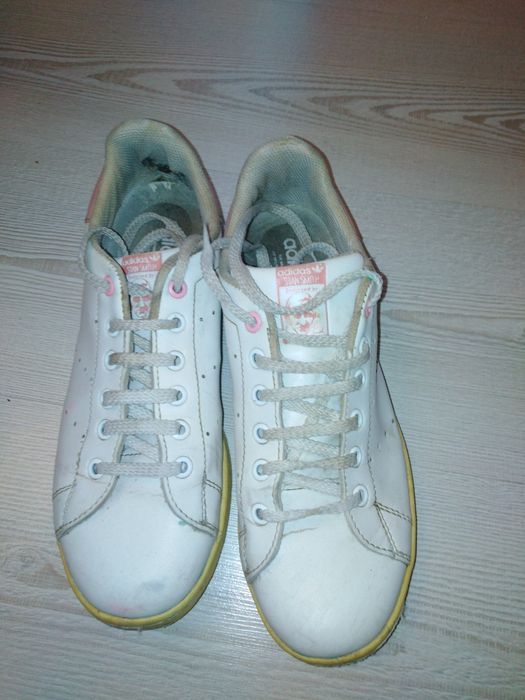 Маркови детски маратонки,, Adidas"и,, Nike' неразличими от нови