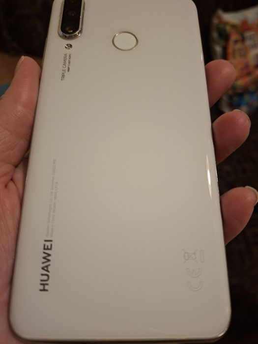 Huawei P30 Lite 128GB/4GB RAM- Перфектен екран!
