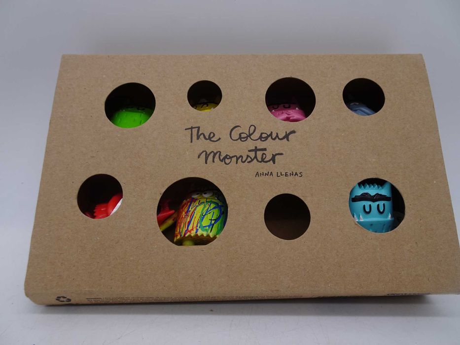 Setul de colecție de figurine Monstrul Culoare, COMASI