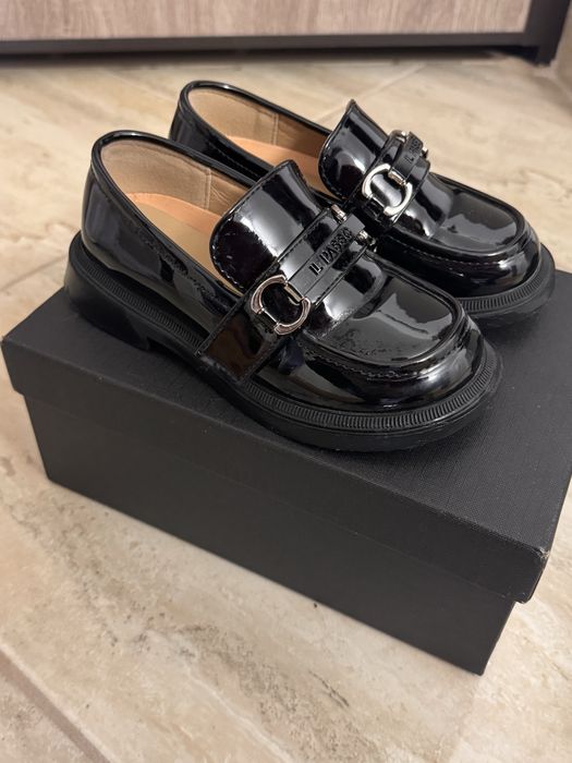 De vanzare  pantofi fetite din piele