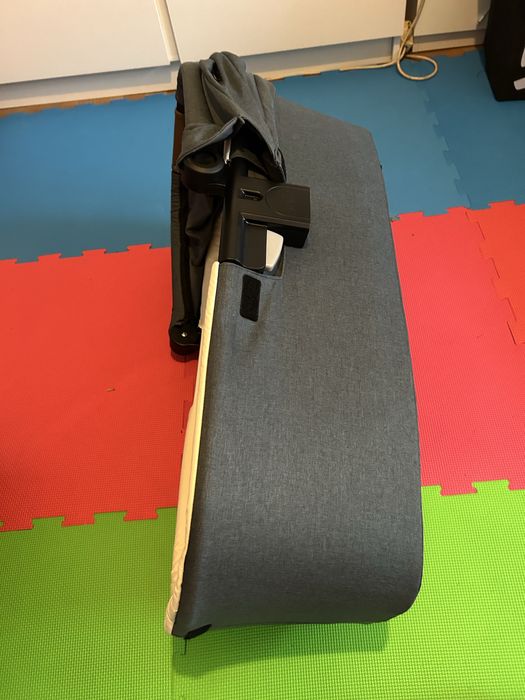 Scoica I-snug 2 si landou joie